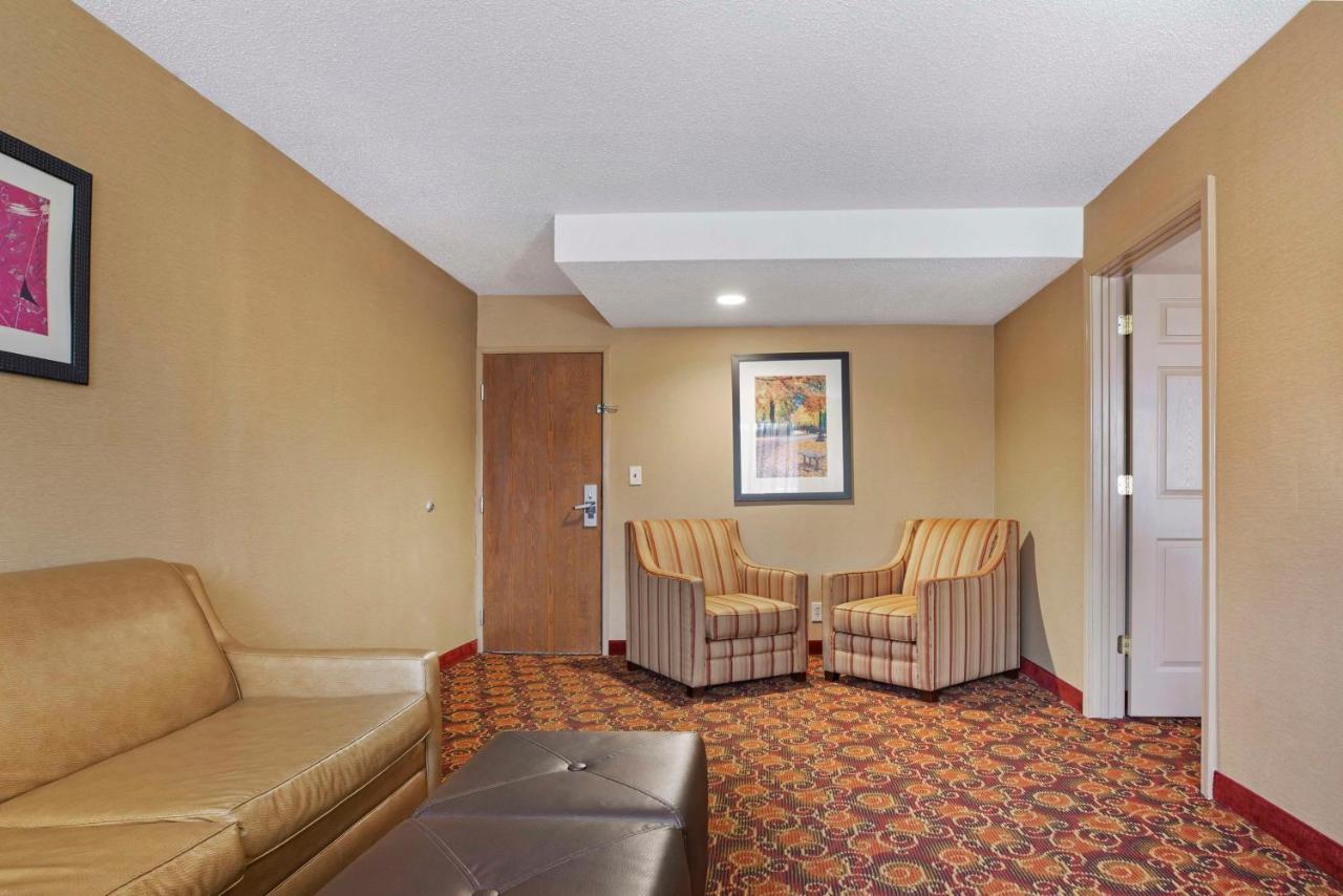 Best Western Plus The Inn At Sharon/Foxboro Ngoại thất bức ảnh