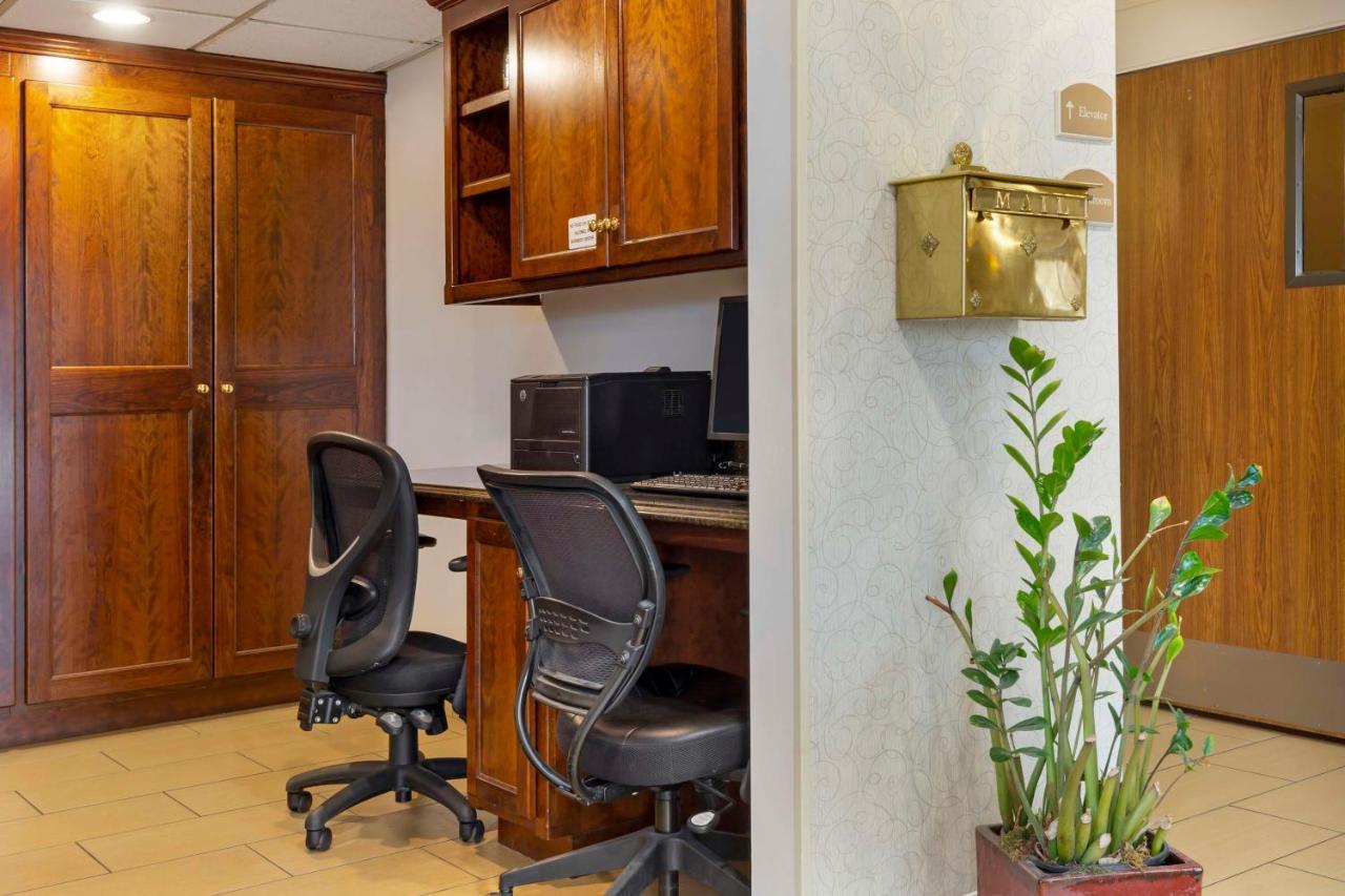 Best Western Plus The Inn At Sharon/Foxboro Ngoại thất bức ảnh