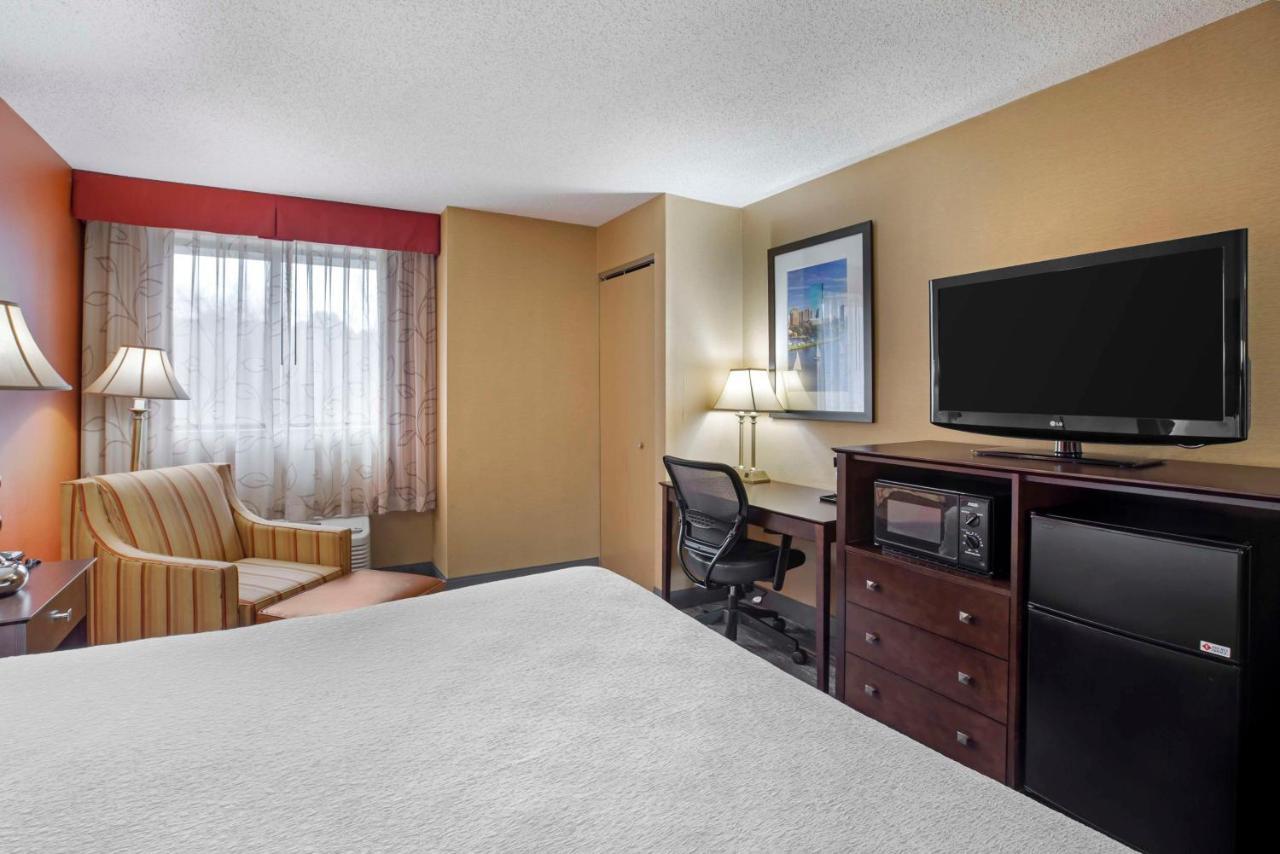 Best Western Plus The Inn At Sharon/Foxboro Ngoại thất bức ảnh