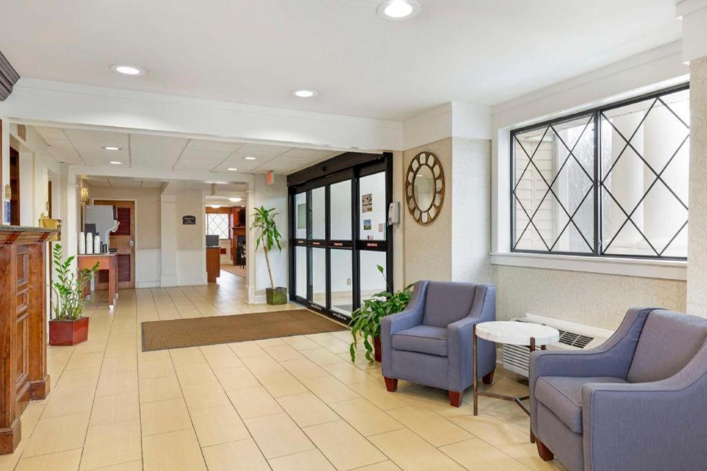 Best Western Plus The Inn At Sharon/Foxboro Ngoại thất bức ảnh