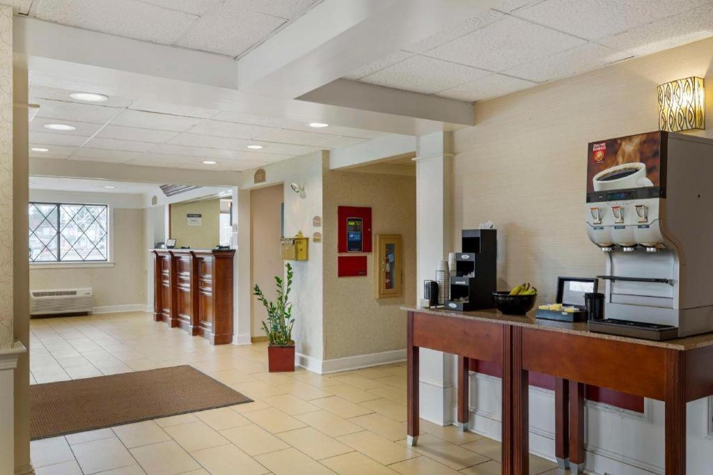 Best Western Plus The Inn At Sharon/Foxboro Ngoại thất bức ảnh